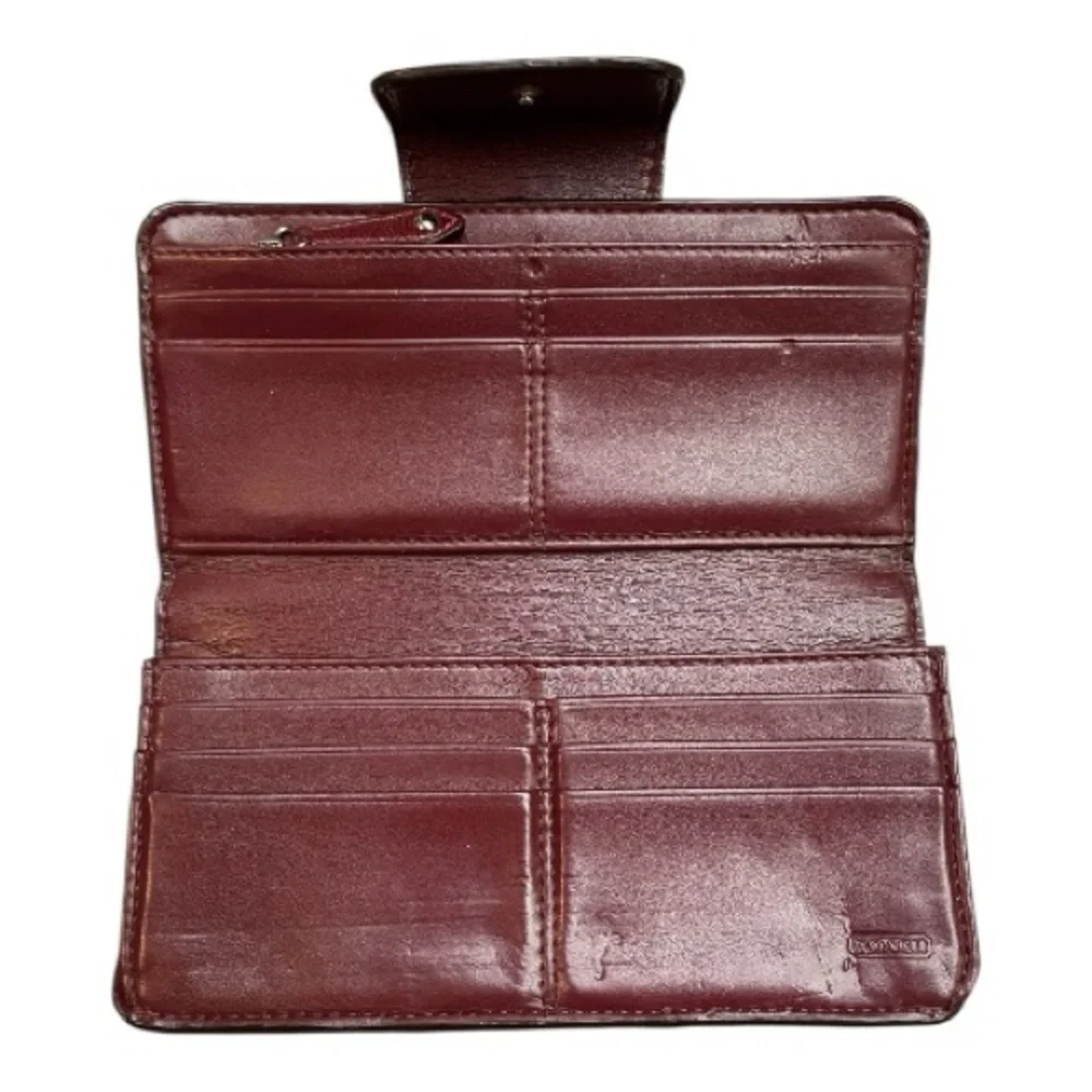 Coach Limited Edition Ashley Patent Wallet - Picture 2 of 14